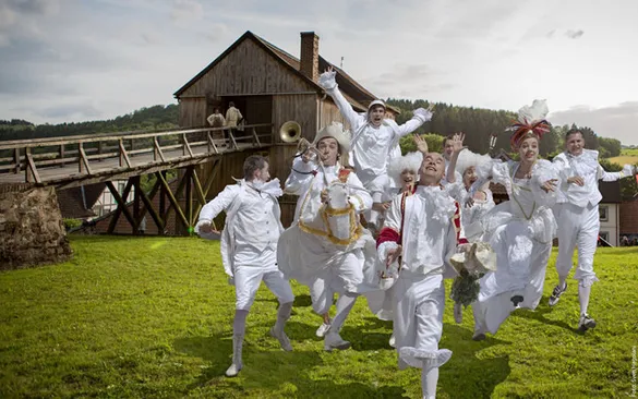 Luise heizt ein 2019 Foto Märkischer Kreis.jpg