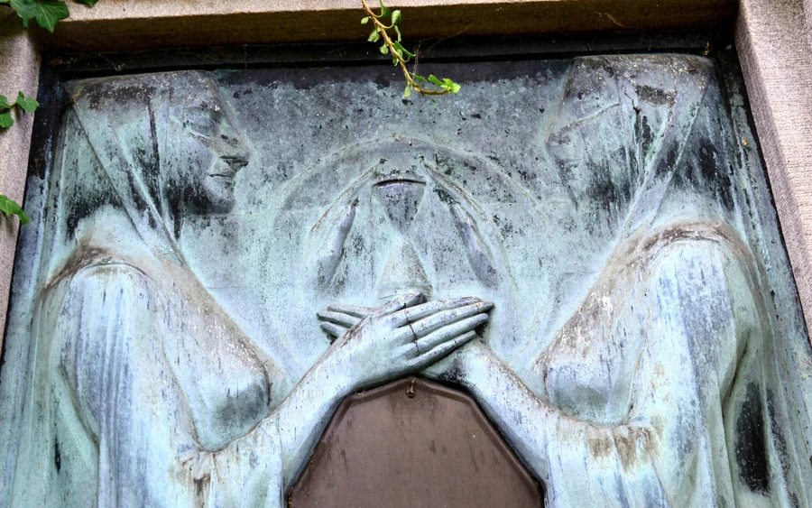 Grabmal Fam Carl August Fischer Entwurf Bert Nienhuis Foto Susanne Thomas.JPG